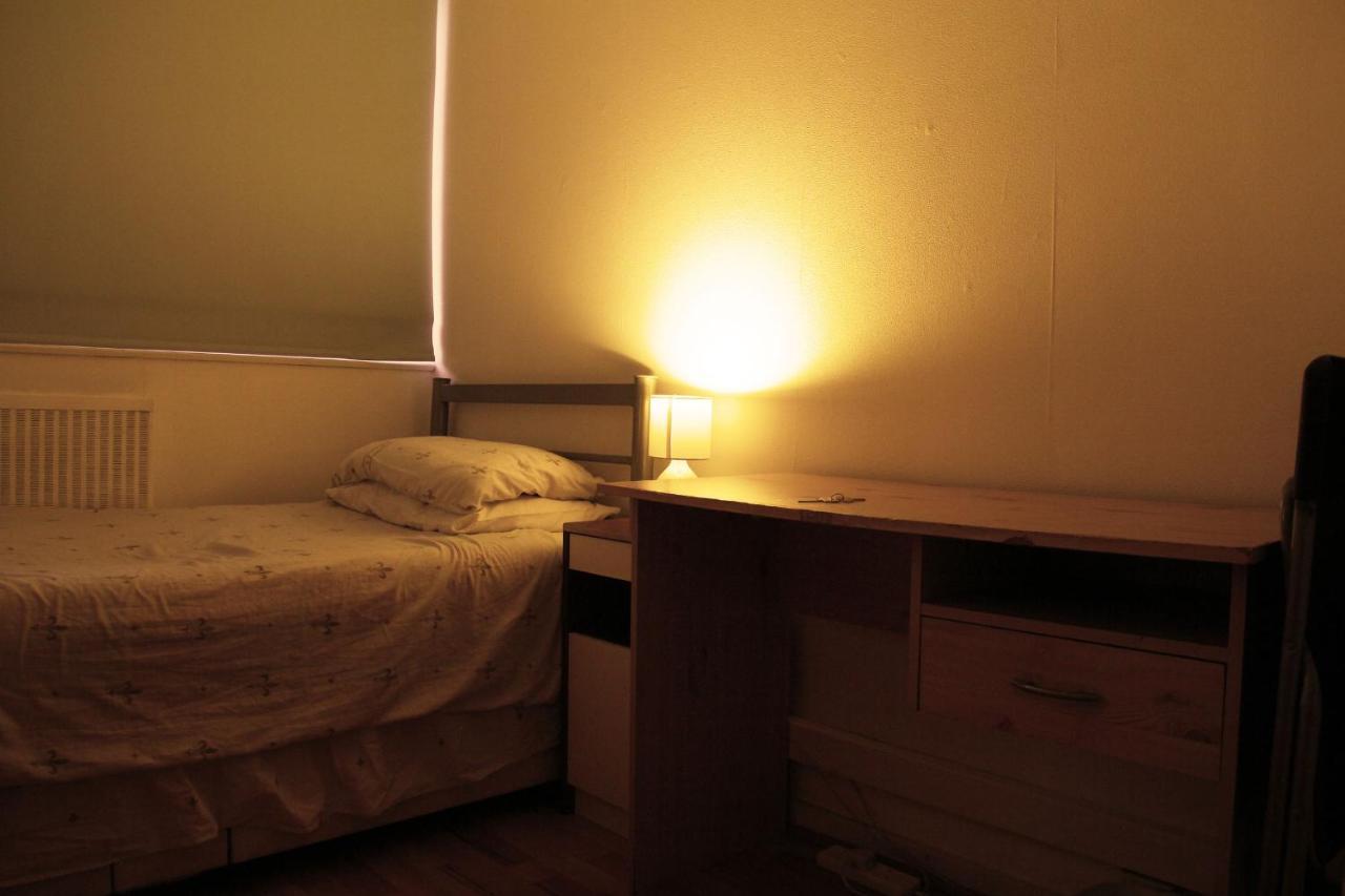 Elephant & Castle - Zone 2 - Private Rooms - Shared Bathroom London Exterior foto